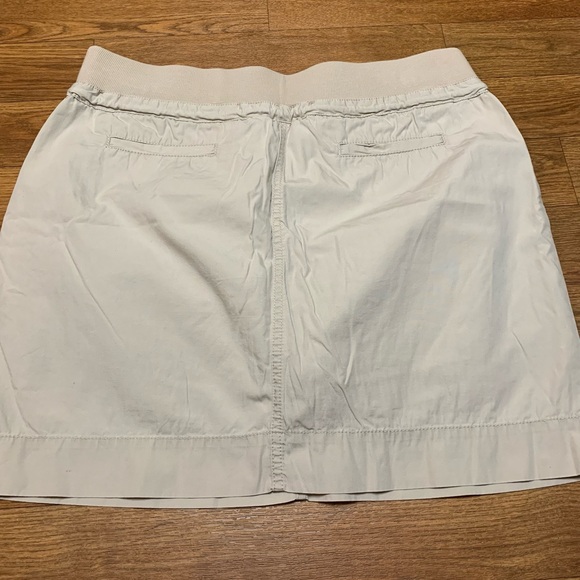 Women’s khaki skorts size medium 5 for $25 - Picture 4 of 10